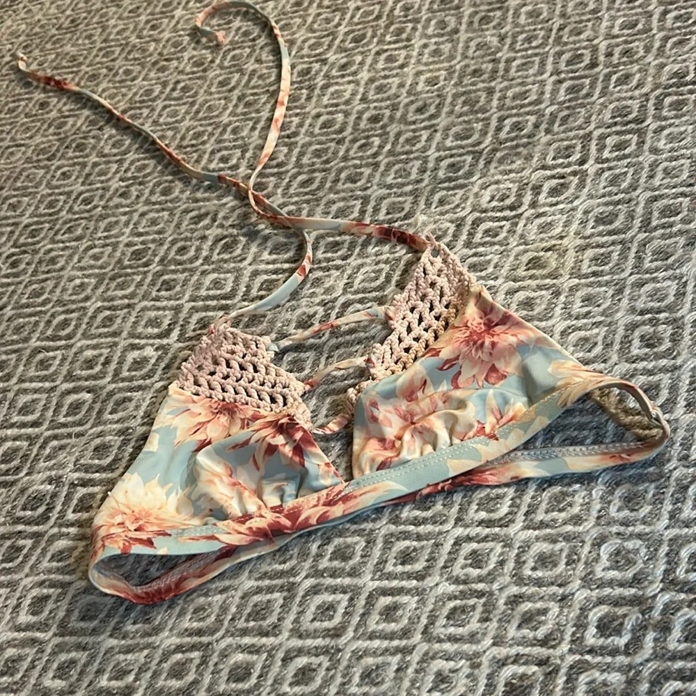 Frankie Bikinis Pink Floral Crochet Halter Bikini‎ Top Size Small